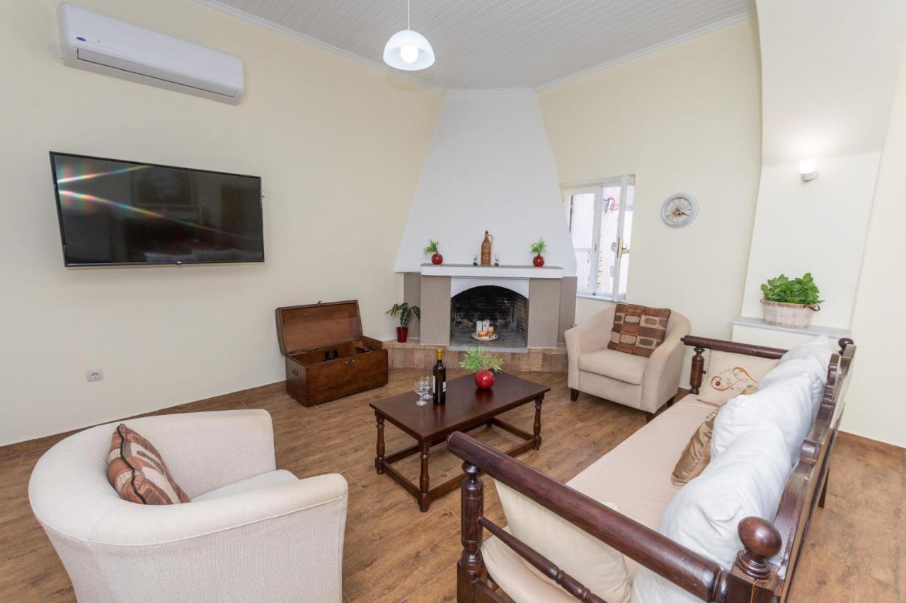 Angels' Home- Modern & Comfy, Fully Equipped 3Bd Dhrépanos エクステリア 写真