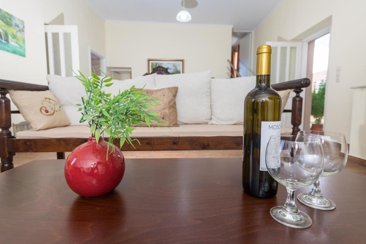 Angels' Home- Modern & Comfy, Fully Equipped 3Bd Dhrépanos エクステリア 写真
